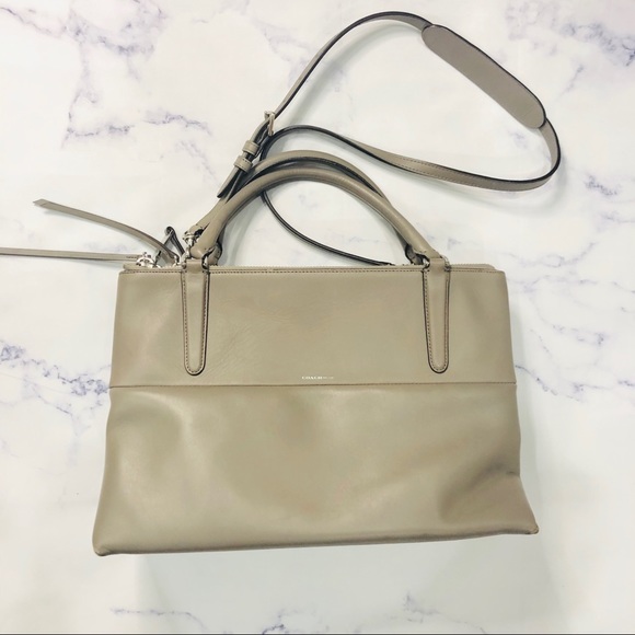 Coach Handbags - NWOT Coach purse bookbag